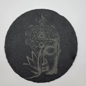 Altar con gravado de Buda