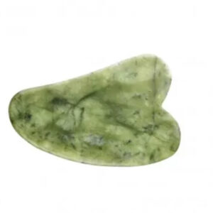 Gua sha Piedra de jde verde en forma de corazón