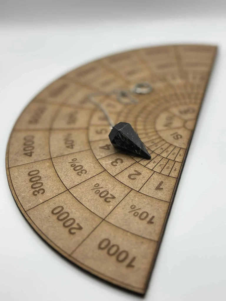 Categoría: Tablero de péndulo artesano y péndulo.